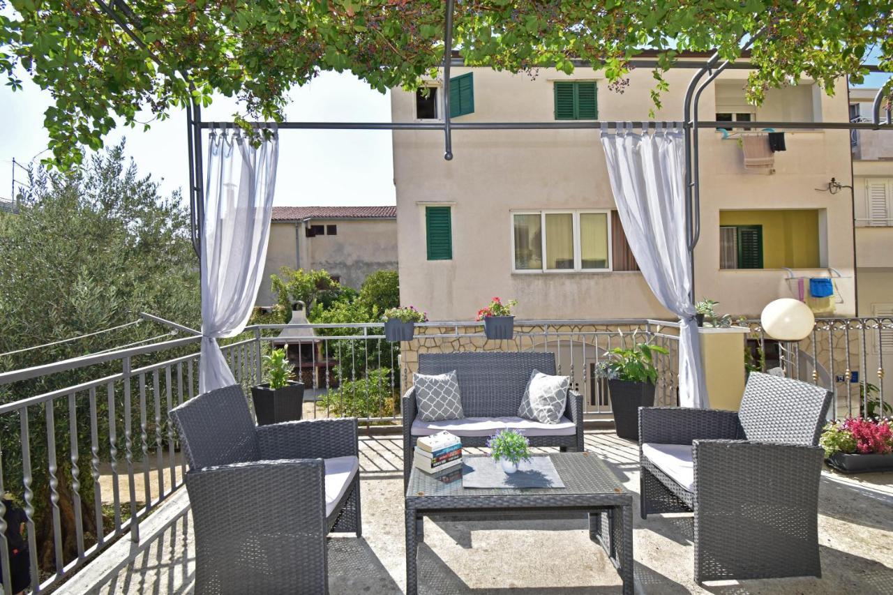 Apartments Barba Tučepi Exterior foto